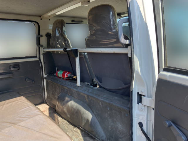 いすゞエルフダブルキャブ（Wキャブ）小型（2t・3t）[写真20]