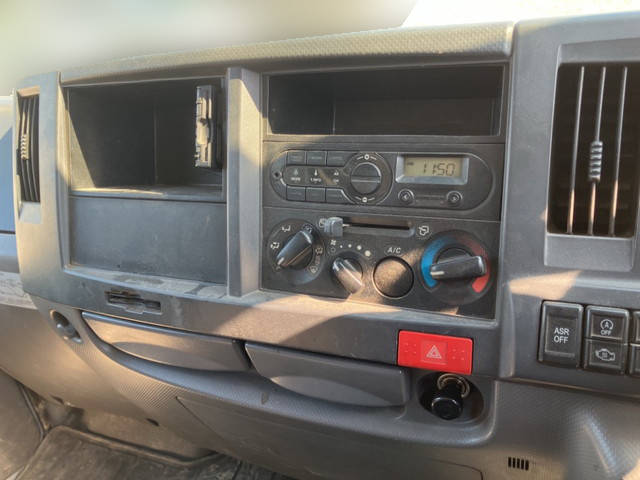 いすゞエルフダブルキャブ（Wキャブ）小型（2t・3t）[写真26]