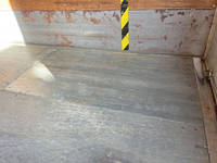 三菱ふそうキャンターアルミバン小型（2t・3t）[写真16]