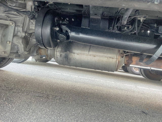 三菱ふそうキャンターアルミバン小型（2t・3t）[写真25]