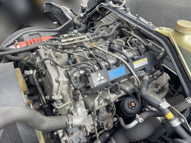 三菱ふそうキャンターアルミバン小型（2t・3t）[写真29]