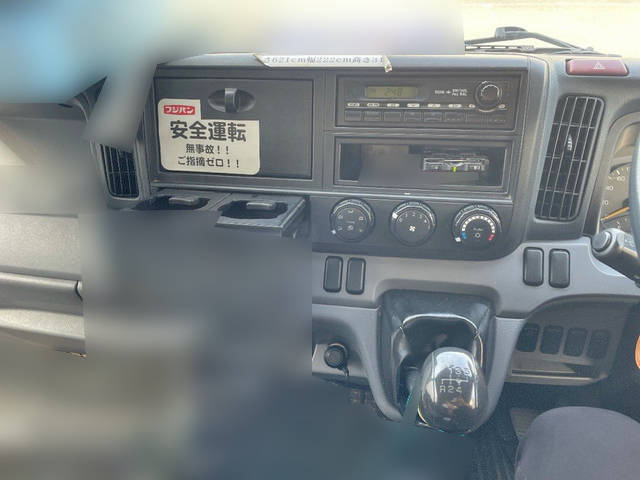 三菱ふそうキャンターアルミバン小型（2t・3t）[写真34]