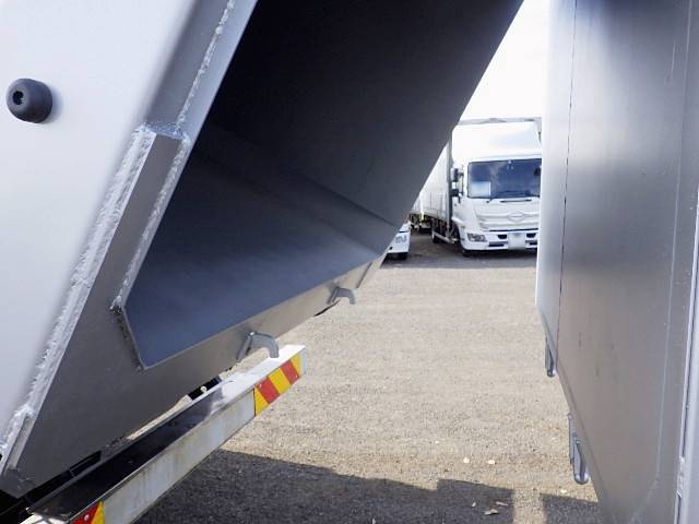 いすゞギガコンテナ専用車大型（10t）[写真12]