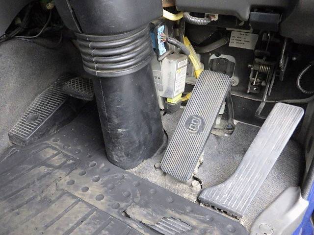 いすゞギガコンテナ専用車大型（10t）[写真27]