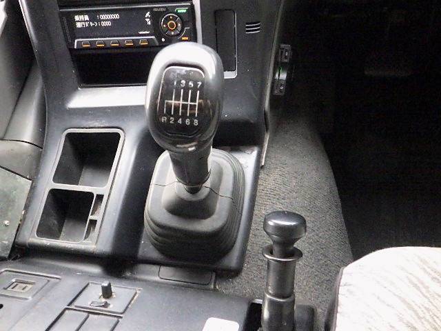 いすゞギガコンテナ専用車大型（10t）[写真30]