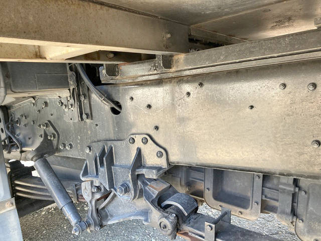 三菱ふそうスーパーグレートアルミウイング大型（10t）[写真20]