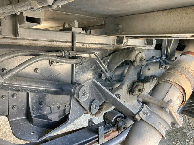 三菱ふそうスーパーグレートアルミウイング大型（10t）[写真21]