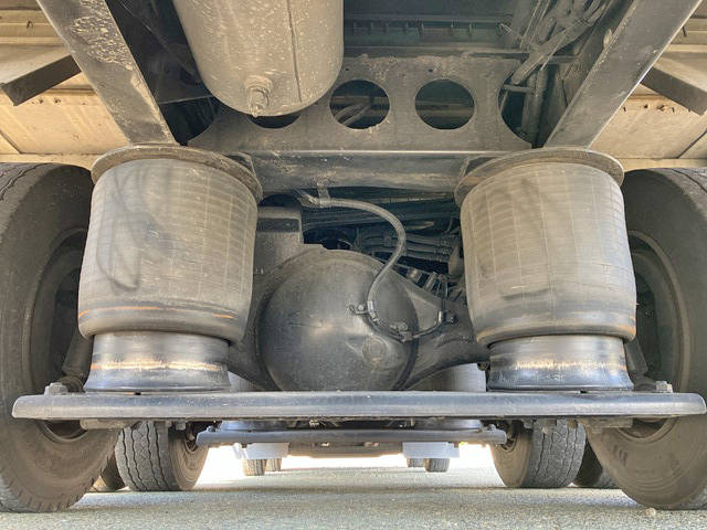 三菱ふそうスーパーグレートアルミウイング大型（10t）[写真23]