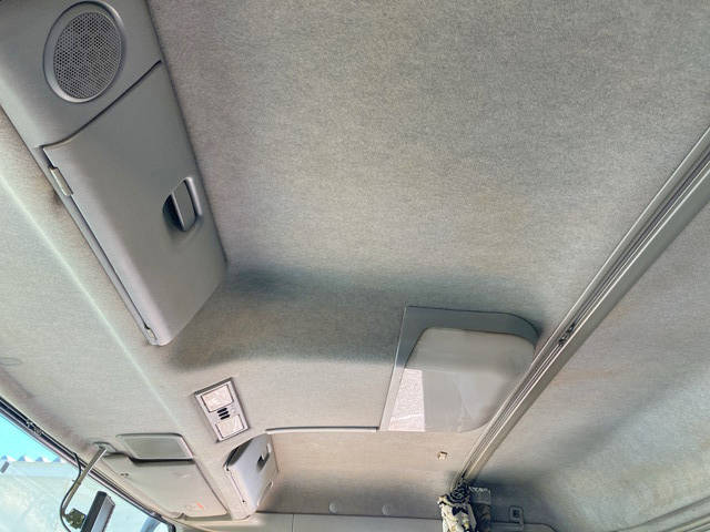 三菱ふそうスーパーグレートアルミウイング大型（10t）[写真30]