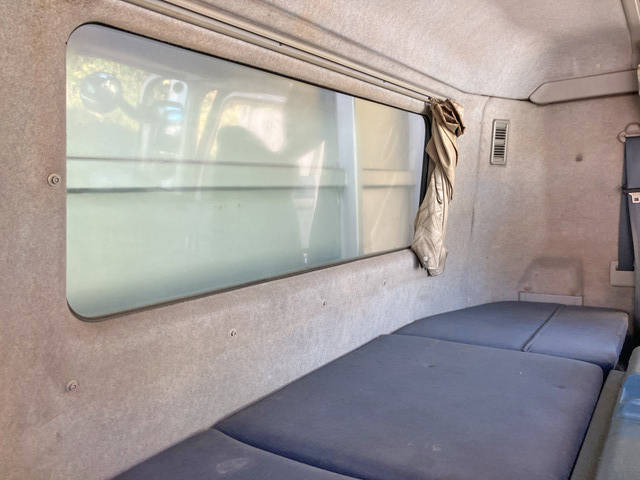 三菱ふそうスーパーグレートアルミウイング大型（10t）[写真33]