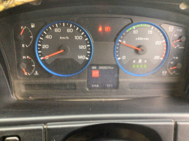 三菱ふそうスーパーグレートダンプ大型（10t）[写真23]