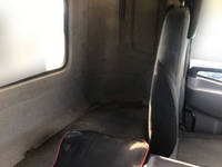 UDトラックスコンドルコンテナ専用車中型（4t）[写真22]