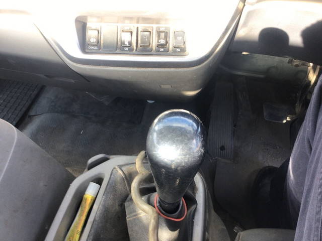 UDトラックスコンドルコンテナ専用車中型（4t）[写真25]