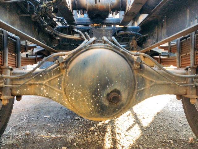 UDトラックスコンドルコンテナ専用車中型（4t）[写真15]