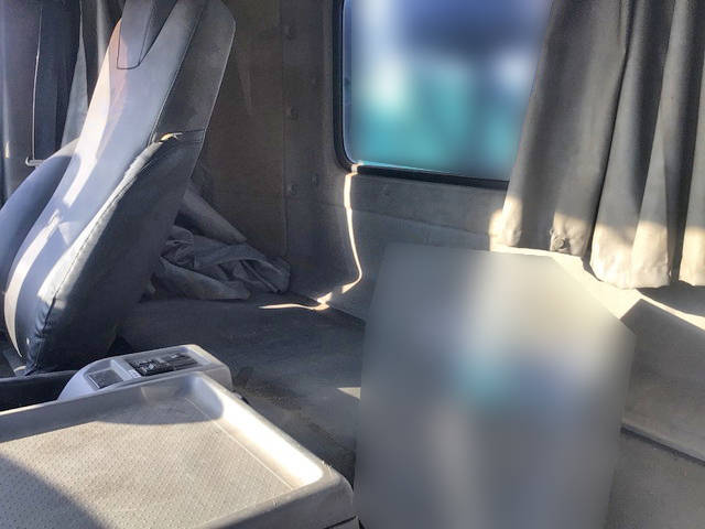 UDトラックスコンドルコンテナ専用車中型（4t）[写真20]