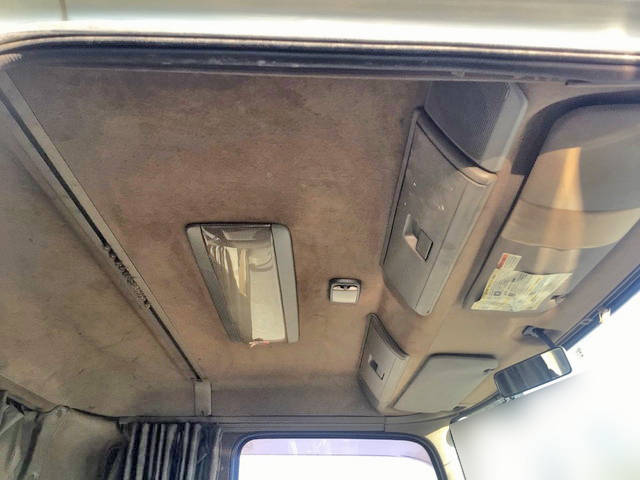 UDトラックスコンドルコンテナ専用車中型（4t）[写真22]