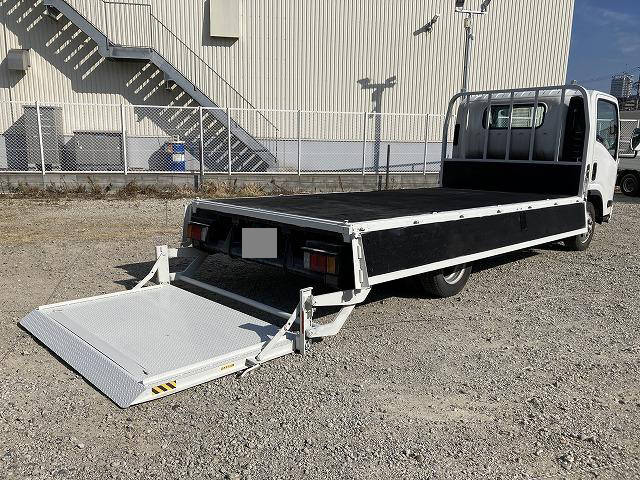 いすゞエルフ平ボディ小型（2t・3t）[写真11]