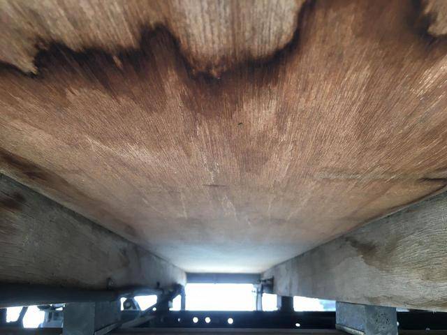 いすゞエルフ平ボディ小型（2t・3t）[写真25]