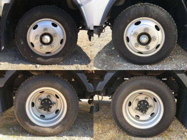 いすゞエルフ平ボディ小型（2t・3t）[写真28]