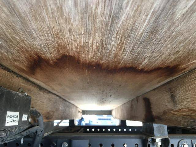 いすゞエルフ平ボディ小型（2t・3t）[写真29]