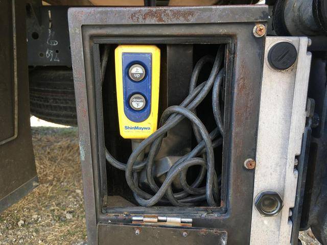 いすゞエルフ平ボディ小型（2t・3t）[写真31]