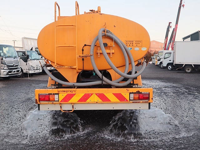 いすゞエルフ散水車小型（2t・3t）[写真11]