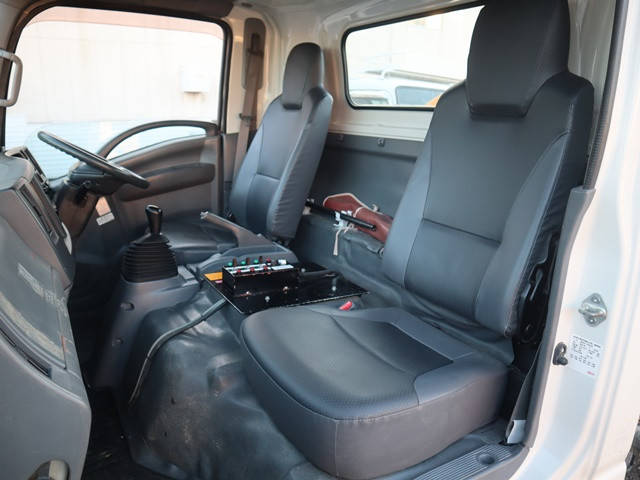 いすゞエルフ散水車小型（2t・3t）[写真27]