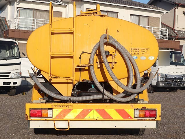 いすゞエルフ散水車小型（2t・3t）[写真06]