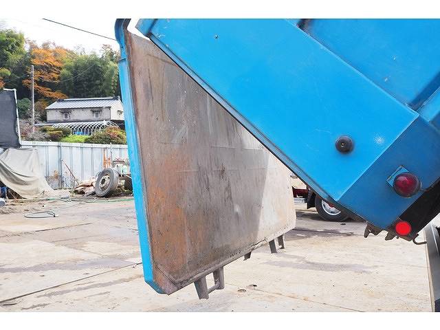 日野プロフィア深ダンプ（土砂禁ダンプ）大型（10t）[写真12]