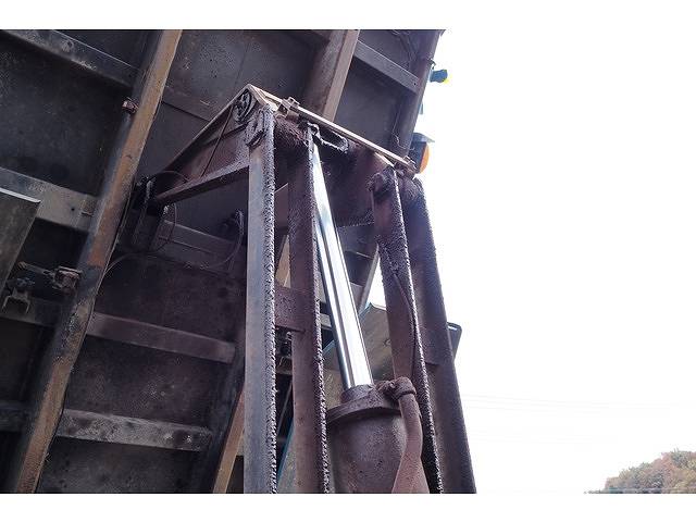 日野プロフィア深ダンプ（土砂禁ダンプ）大型（10t）[写真14]