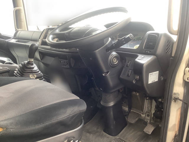 日野レンジャー幌車増トン（6t・8t）[写真33]