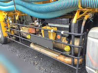 UDトラックスクオン汚泥吸引車大型（10t）[写真15]