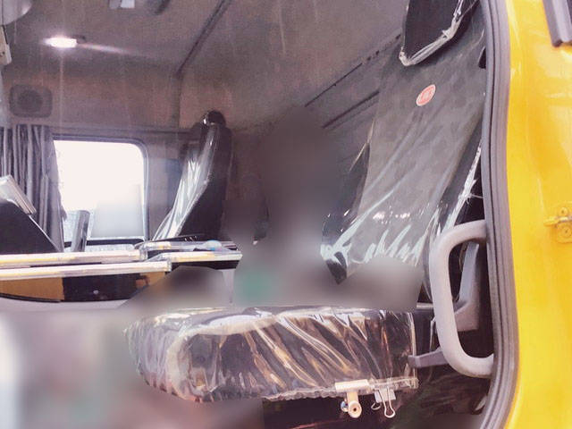 UDトラックスクオン汚泥吸引車大型（10t）[写真28]