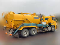 UDトラックスクオン汚泥吸引車大型（10t）[写真02]