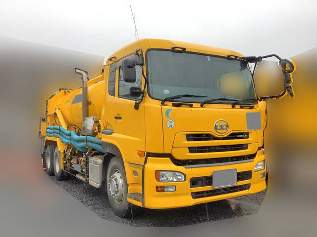 UDトラックスクオン汚泥吸引車大型（10t）[写真03]
