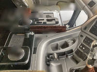 UDトラックスクオン汚泥吸引車大型（10t）[写真31]