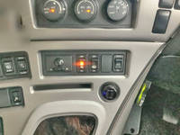 UDトラックスクオン汚泥吸引車大型（10t）[写真34]