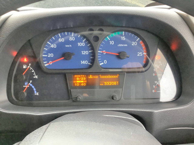 UDトラックスクオン汚泥吸引車大型（10t）[写真36]