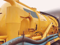 UDトラックスクオン汚泥吸引車大型（10t）[写真05]