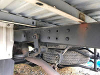 日産バネット平ボディ小型（2t・3t）[写真13]