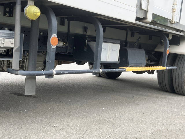 いすゞエルフ冷凍車（冷蔵車）小型（2t・3t）[写真15]