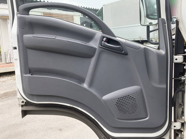 いすゞエルフ冷凍車（冷蔵車）小型（2t・3t）[写真26]