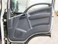 いすゞエルフ冷凍車（冷蔵車）小型（2t・3t）[写真27]