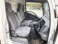 いすゞエルフ冷凍車（冷蔵車）小型（2t・3t）[写真29]