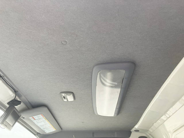 いすゞエルフ冷凍車（冷蔵車）小型（2t・3t）[写真32]