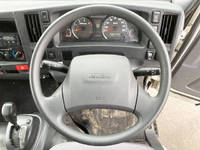 いすゞエルフ冷凍車（冷蔵車）小型（2t・3t）[写真33]