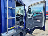 いすゞフォワードアルミウイング中型（4t）[写真16]