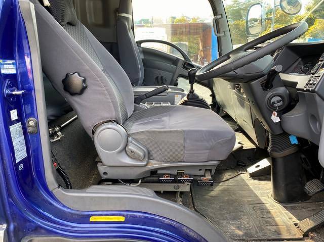 いすゞフォワードアルミウイング中型（4t）[写真17]