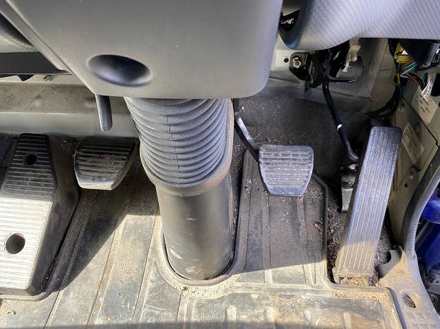 いすゞフォワードアルミウイング中型（4t）[写真18]