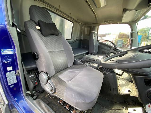 いすゞフォワードアルミウイング中型（4t）[写真19]